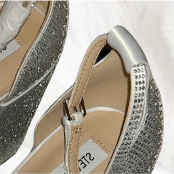 Steve Madden Shoes - Picture 7 of 12